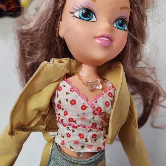 MGA Moxie Teens Tall Doll Clothes Parts Pieces - Picture 3 of 9